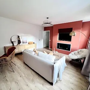 Superbe Avec Cheminée. Appartement
